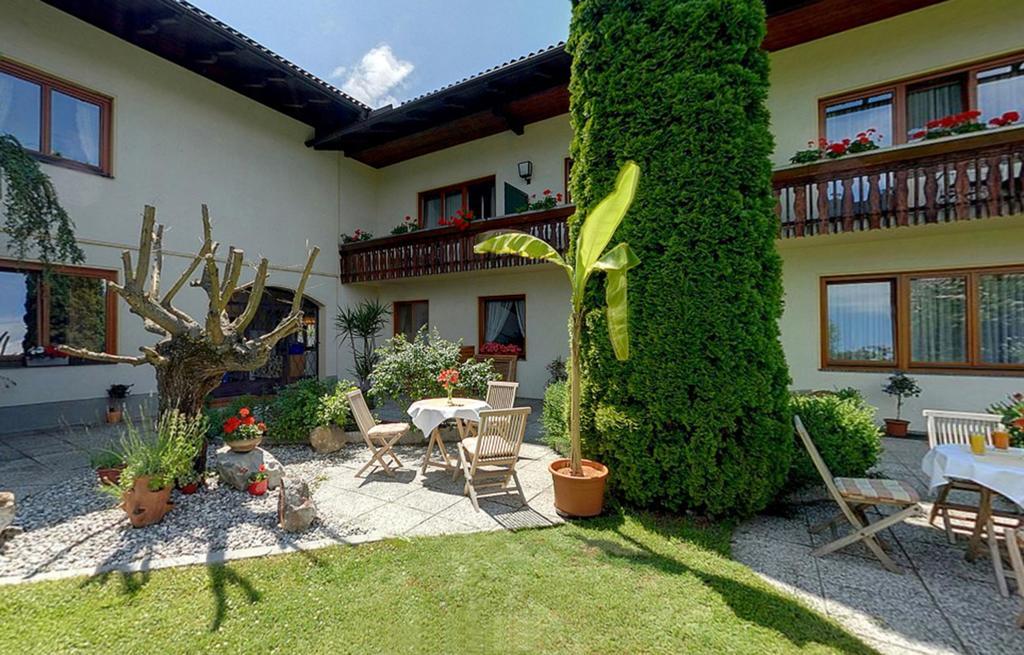 Beautyfarm Landhaus Servus Velden am Wörther See Extérieur photo