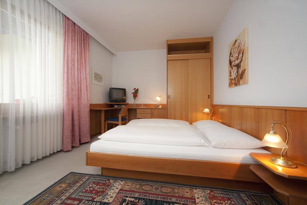 Beautyfarm Landhaus Servus Velden am Wörther See Chambre photo