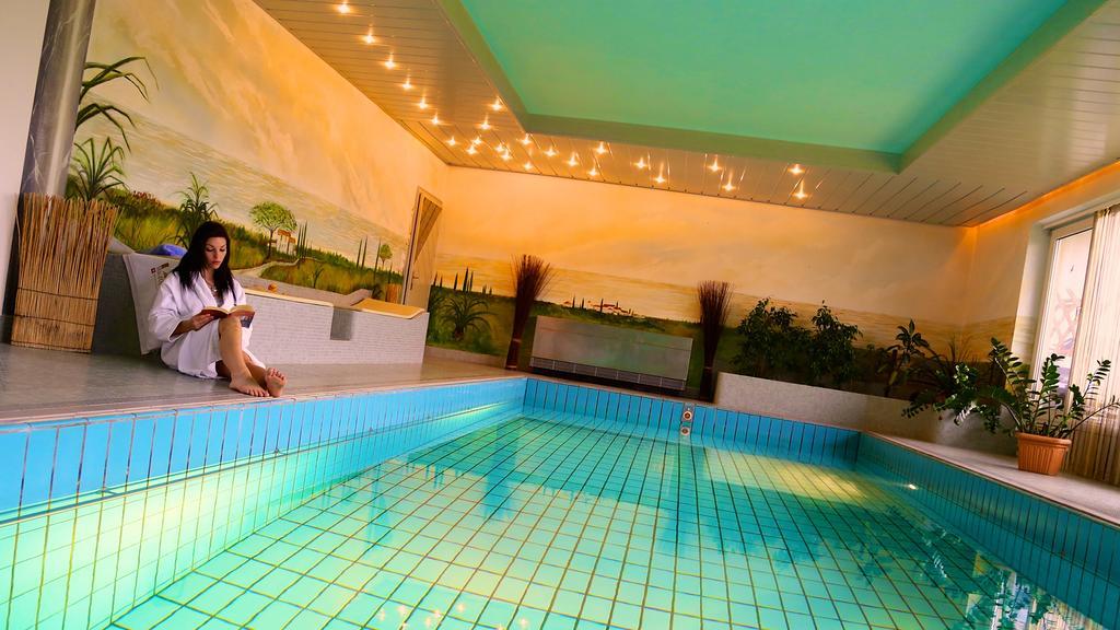 Beautyfarm Landhaus Servus Velden am Wörther See Extérieur photo
