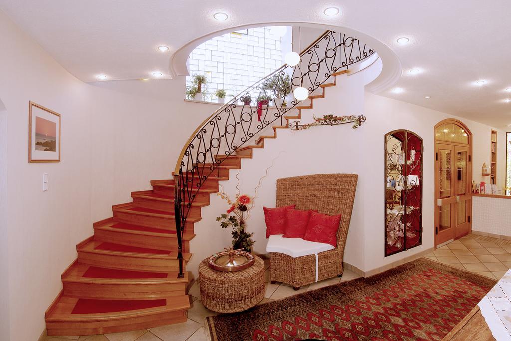 Beautyfarm Landhaus Servus Velden am Wörther See Extérieur photo